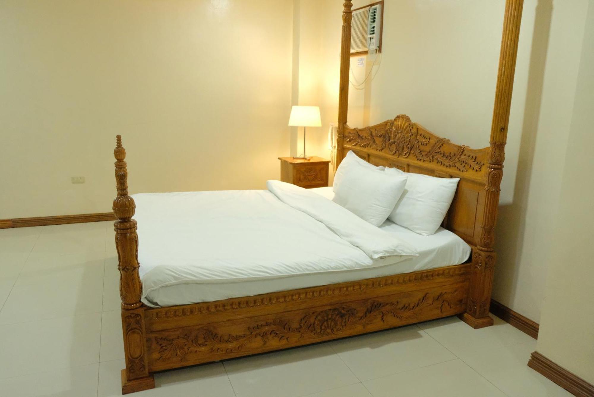 Sorsogon Villa Isabel Hotel מראה חיצוני תמונה