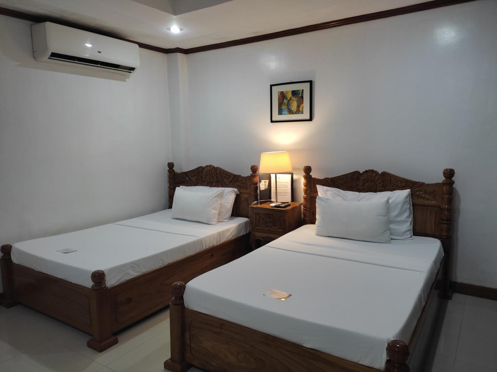 Sorsogon Villa Isabel Hotel מראה חיצוני תמונה