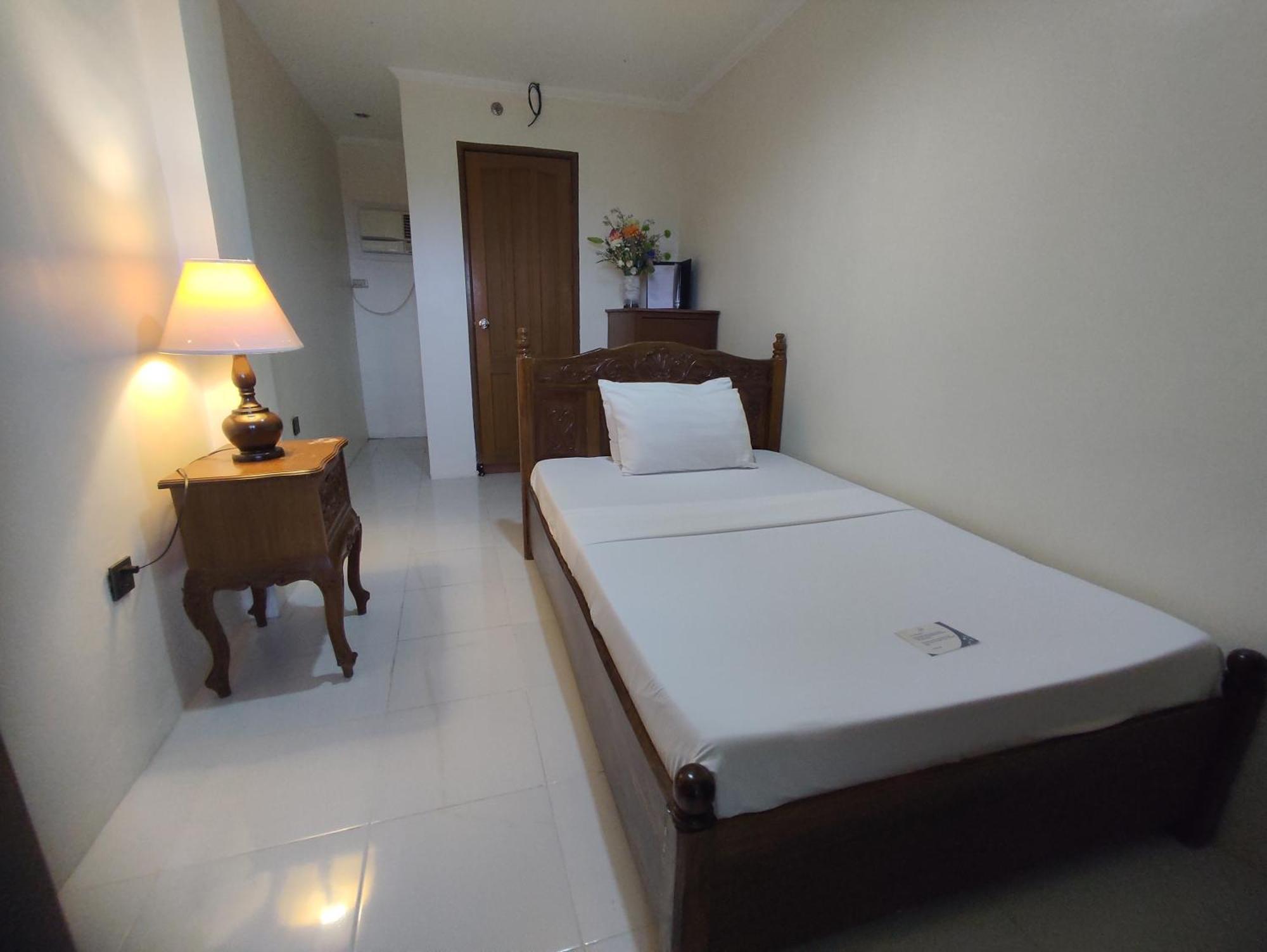 Sorsogon Villa Isabel Hotel מראה חיצוני תמונה