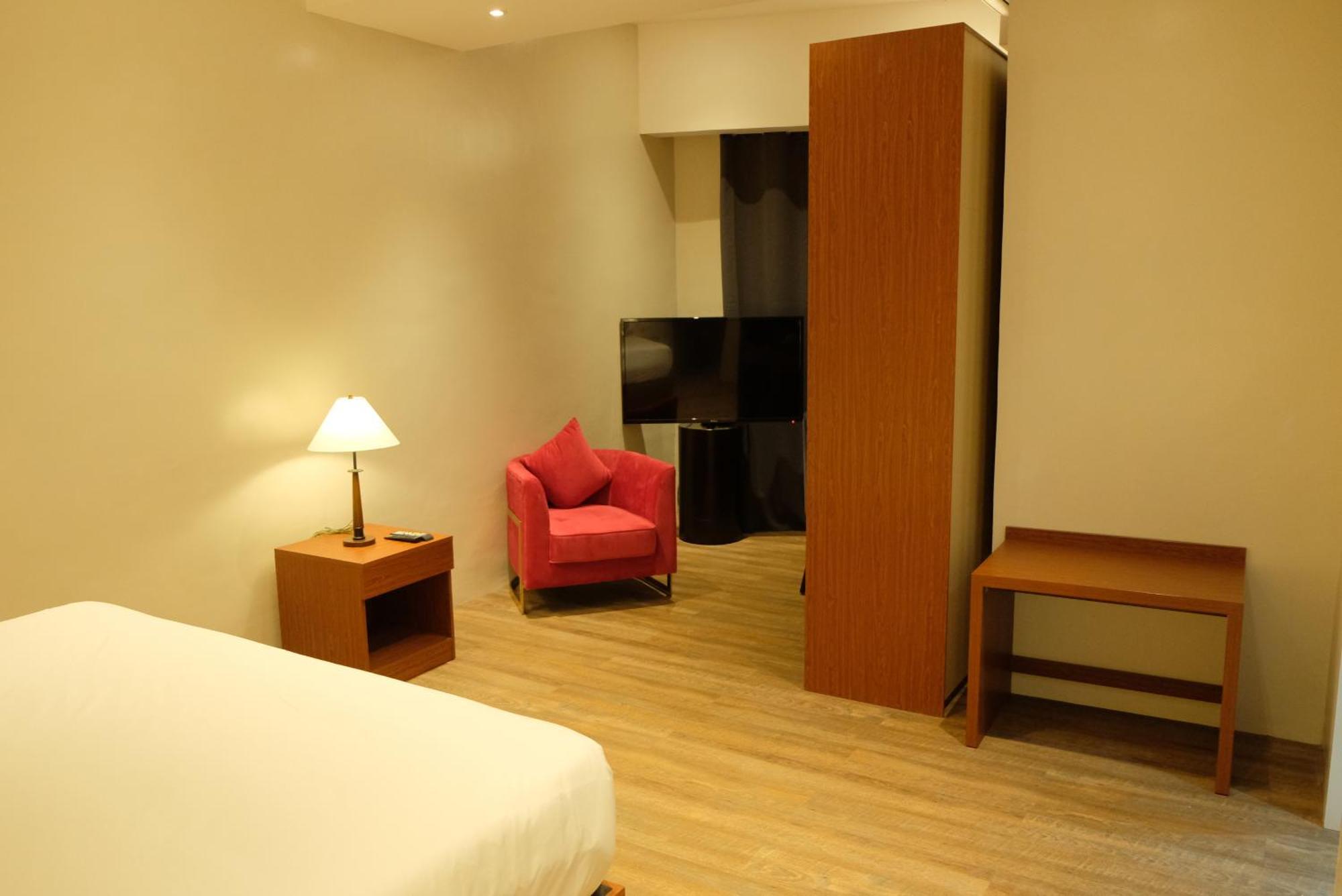 Sorsogon Villa Isabel Hotel מראה חיצוני תמונה